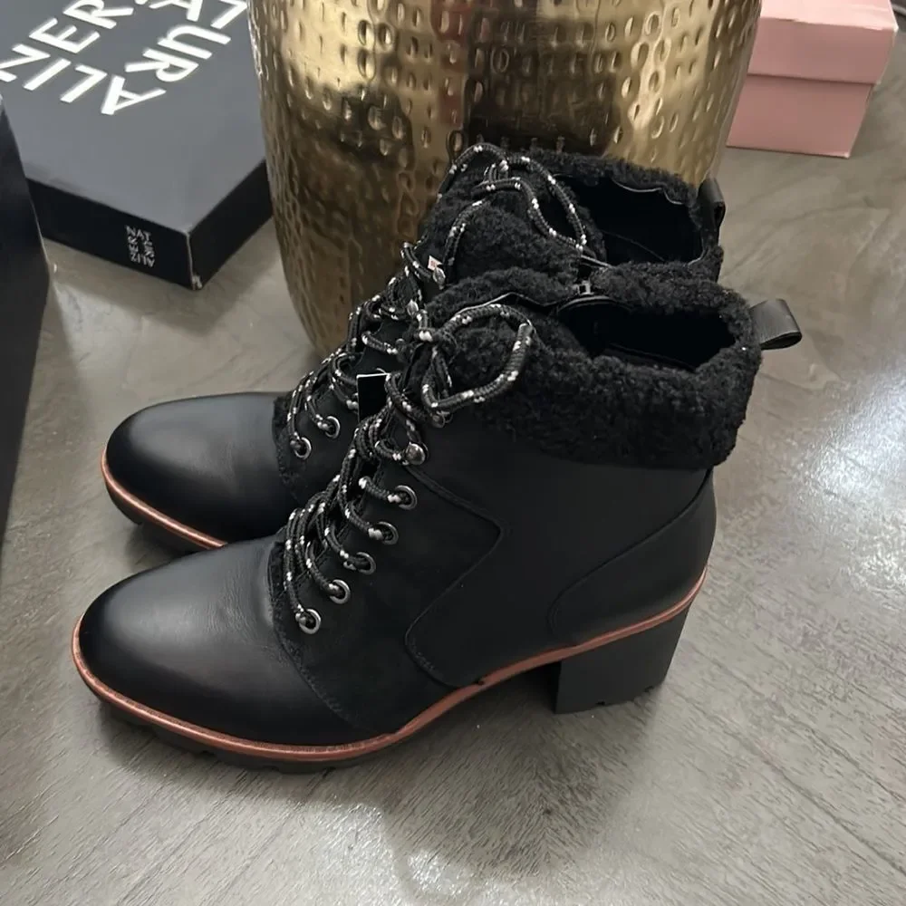 Naturalizer Val Waterproof Ankle Boot (WIDE) - Picture 11 of 13